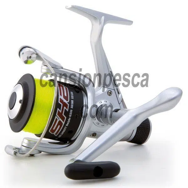 daiwa saltist 3000 nero carrete daiwa saltist nero 3000