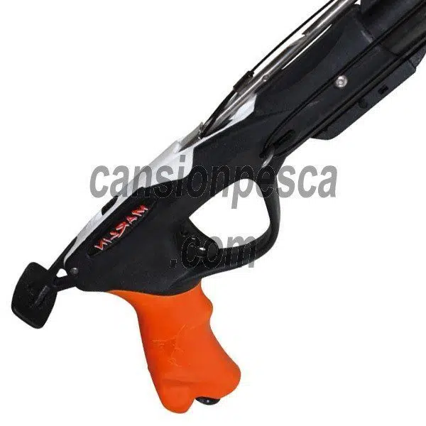 Alternative view of fusil gomas beuchat marlin evil