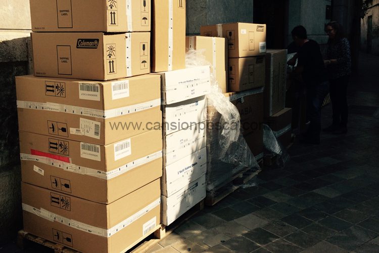 Nos han llegado 96 bultos de material de la marca Imnasa y Coleman - nos han llegado 96 bultos de material de la marca imnasa y coleman