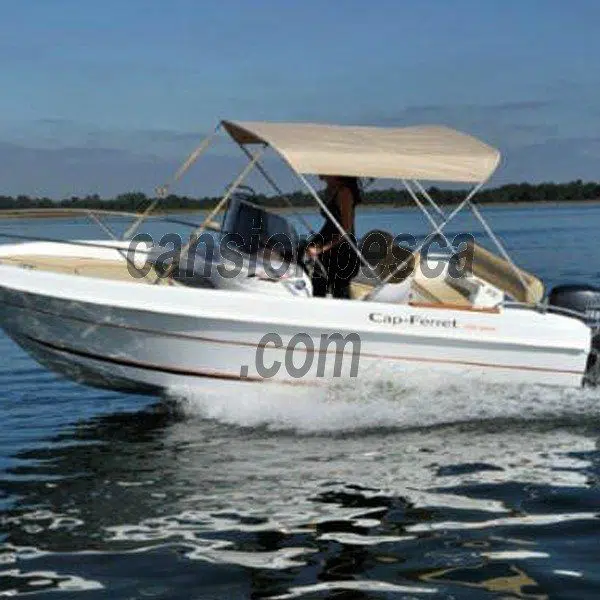 Alternative view of lancha cap ferret 452 open