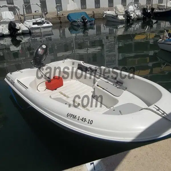 Alternative view of bote 4m con fueraborda 15cv